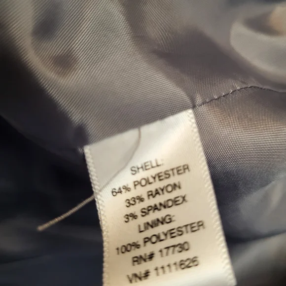 Isaac Mizrahi Gray and White Pinstripe Structured Blazer - Size S - Picture 4 of 4